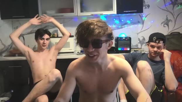 stralght_twinks  08-07-2023