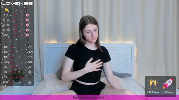 evie_may  30-07-2023