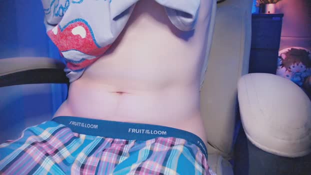 boycurious95  17-08-2023