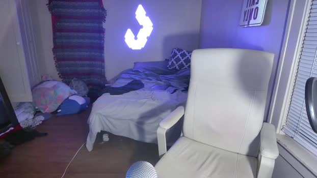 sexylax69  22-08-2023