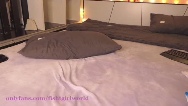 fishtgirlworld  19-09-2023