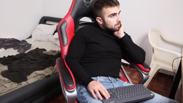 thony_grey  30-10-2023