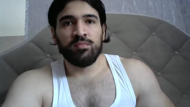 caucasianguy9  16-11-2023