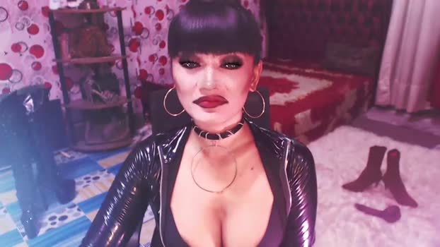 _hailyourqueenx 13-12-2023