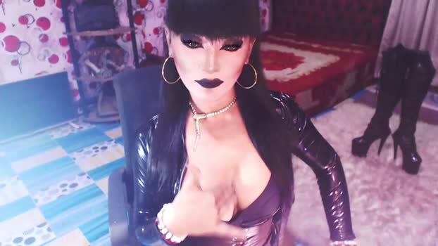 _hailyourqueenx 06-01-2024