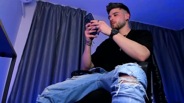 paris_lock Chaturbate 08-04-2024 Males