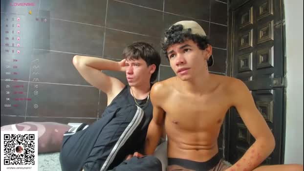 harry_brown2324 Chaturbate 22-04-2024 Males
