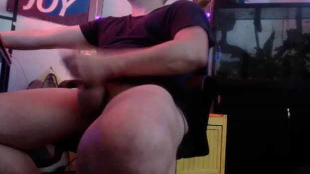 thickwhiteredneck