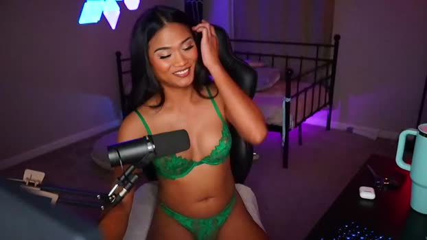 ynaong Chaturbate 24-08-2024 Trans