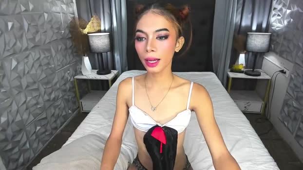 asianprettypetite<