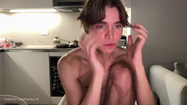 hadley19 Chaturbate 02-10-2024 Males