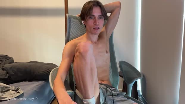 hadley19 Chaturbate 11-10-2024 Males