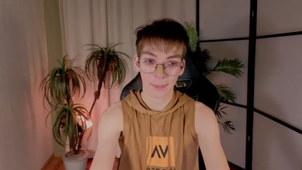 tommiehi Chaturbate 19-10-2024 Males