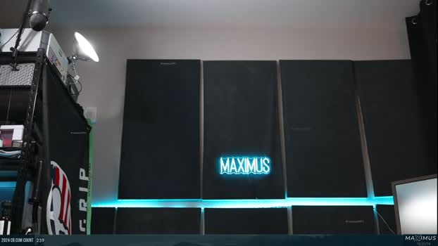 maximus_787 sexymale Webcam SHOW @ Chaturbate 31-10-2024
