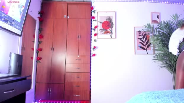 valeria_thompson1 toy Webcam SHOW @ Chaturbate 01-11-2024