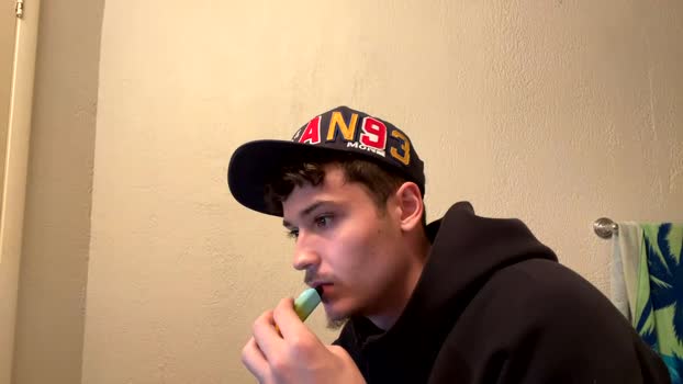 yungstudbev oral Webcam SHOW @ Chaturbate 02-11-2024