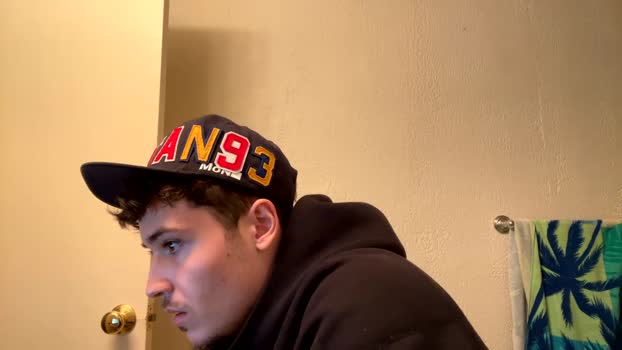 yungstudbev lick Webcam SHOW @ Chaturbate 02-11-2024