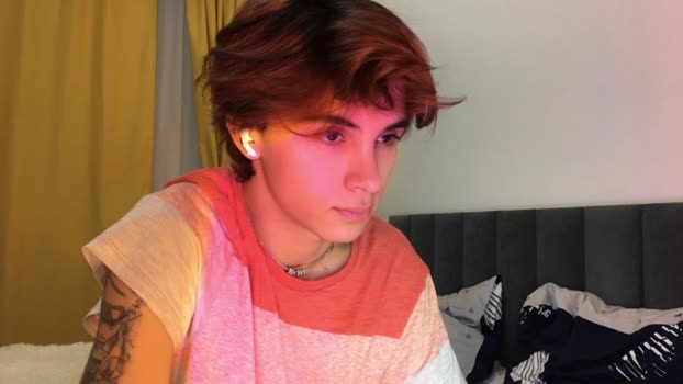k0sta_32 striptease Webcam SHOW @ Chaturbate 02-11-2024