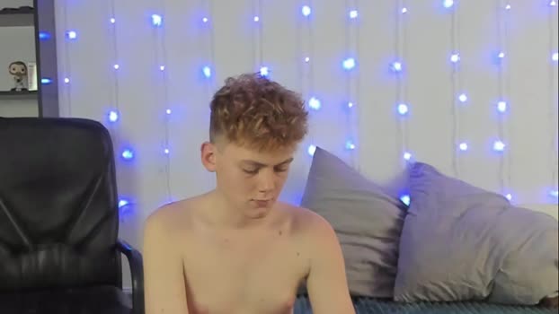 kirill_20_cm show Webcam SHOW @ Chaturbate 02-11-2024
