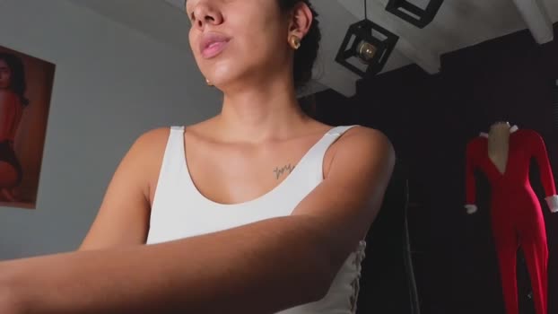 brendaaguerra strip Webcam SHOW @ Chaturbate 15-11-2024