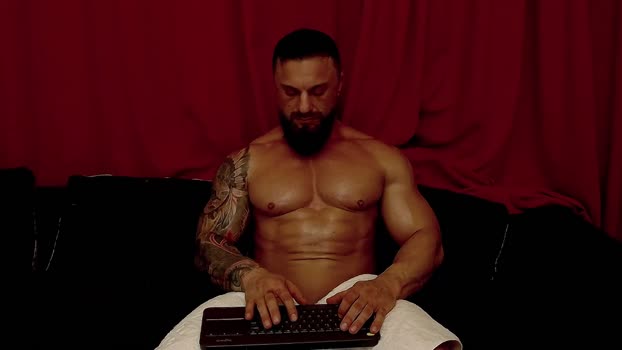 adonis_msc big Webcam SHOW @ Chaturbate 17-11-2024
