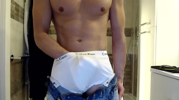 athleticloganx Topless Webcam SHOW @ Chaturbate 19-11-2024