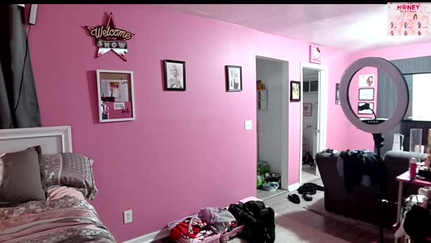 mrskellypierce suckcock Webcam SHOW @ Chaturbate 22-11-2024