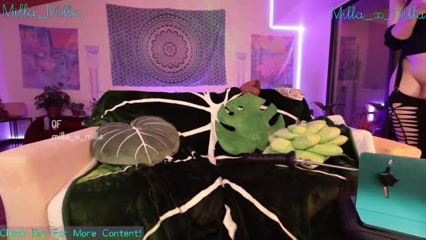 milla_milla Show Webcam SHOW @ Chaturbate 24-11-2024