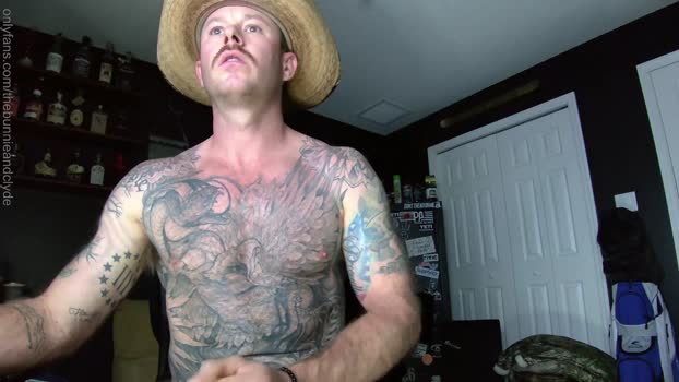 chillinthemosttt fuckface Webcam SHOW @ Chaturbate 25-11-2024