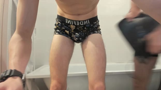 kevin_hornyyy Show Webcam SHOW @ Chaturbate 27-11-2024