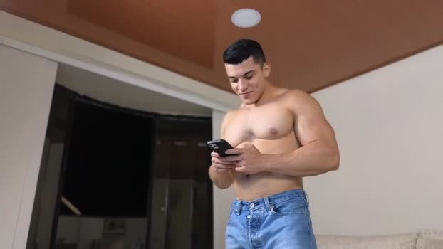 maximohoot suck Webcam SHOW @ Chaturbate 01-12-2024