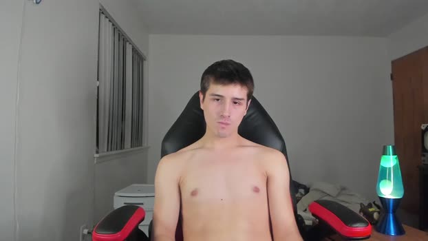 kroddy1985 suckshow Webcam SHOW @ Chaturbate 03-12-2024