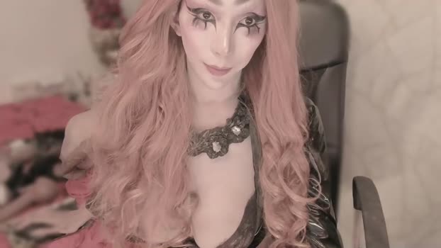 queenmaniacts fuckass Webcam SHOW @ Chaturbate 05-12-2024