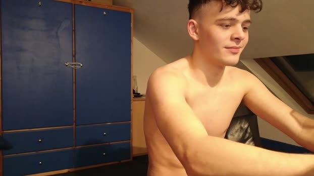 adr_twink Porn Webcam SHOW @ Chaturbate 06-12-2024