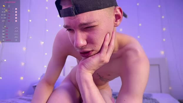 davey_ebash kiss Webcam SHOW @ Chaturbate 05-12-2024
