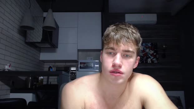 megamaxxxl squirt Webcam SHOW @ Chaturbate 06-12-2024