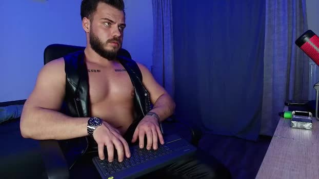 juliusmasters fuckass Webcam SHOW @ Chaturbate 11-12-2024