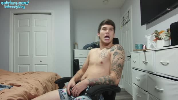 itzbrodyking strip Webcam SHOW @ Chaturbate 12-12-2024
