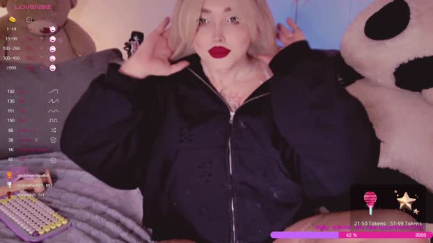 rose_monarch kissing Webcam SHOW @ Chaturbate 18-12-2024