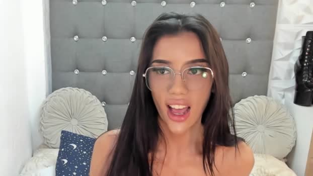 trixieemerald Video Webcam SHOW @ Chaturbate 18-12-2024