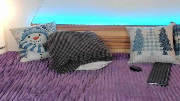 _bellawhite striptease Webcam SHOW @ Chaturbate 25-12-2024