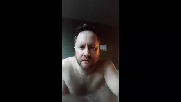 1machine1guy bicurious Webcam SHOW @ Chaturbate 01-01-2025