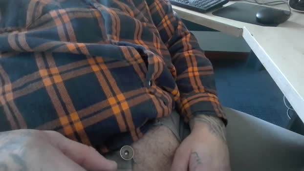 deepstrokes25 big Webcam SHOW @ Chaturbate 02-01-2025