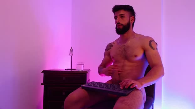max_xl_ sweet Webcam SHOW @ Chaturbate 02-01-2025
