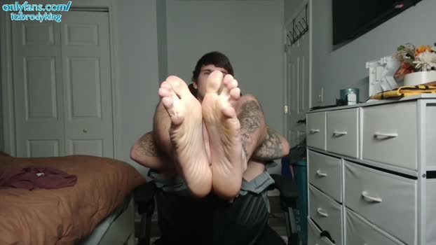 itzbrodyking fuckme Webcam SHOW @ Chaturbate 04-01-2025