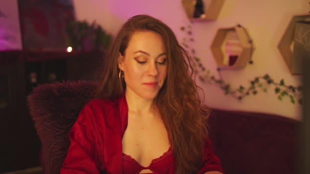 hahayessihaveone Webcam Webcam SHOW @ Chaturbate 04-01-2025