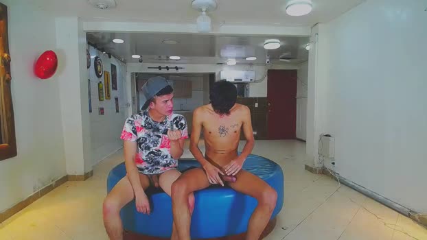 the_goodfellas horny Webcam SHOW @ Chaturbate 05-01-2025