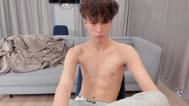 your_shy_guy handsome Webcam SHOW @ Chaturbate 06-01-2025