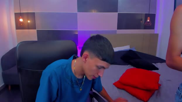 juan_nd_steven spank Webcam SHOW @ Chaturbate 08-01-2025