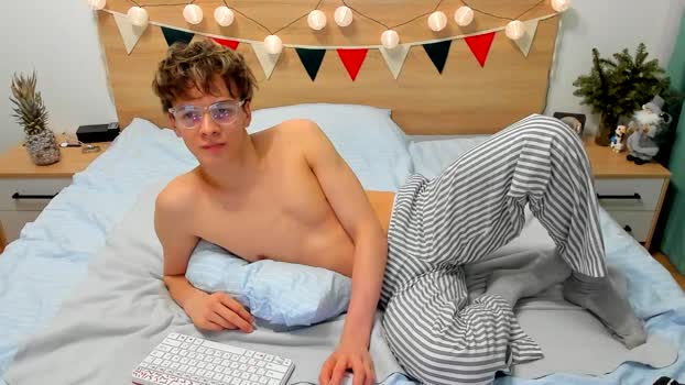 lanny_fandi toy Webcam SHOW @ Chaturbate 07-01-2025